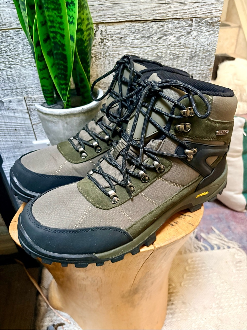 Mountain Warehouse | Extreme IsoDry Waterproof Leather Hiking Boots - Men's 13